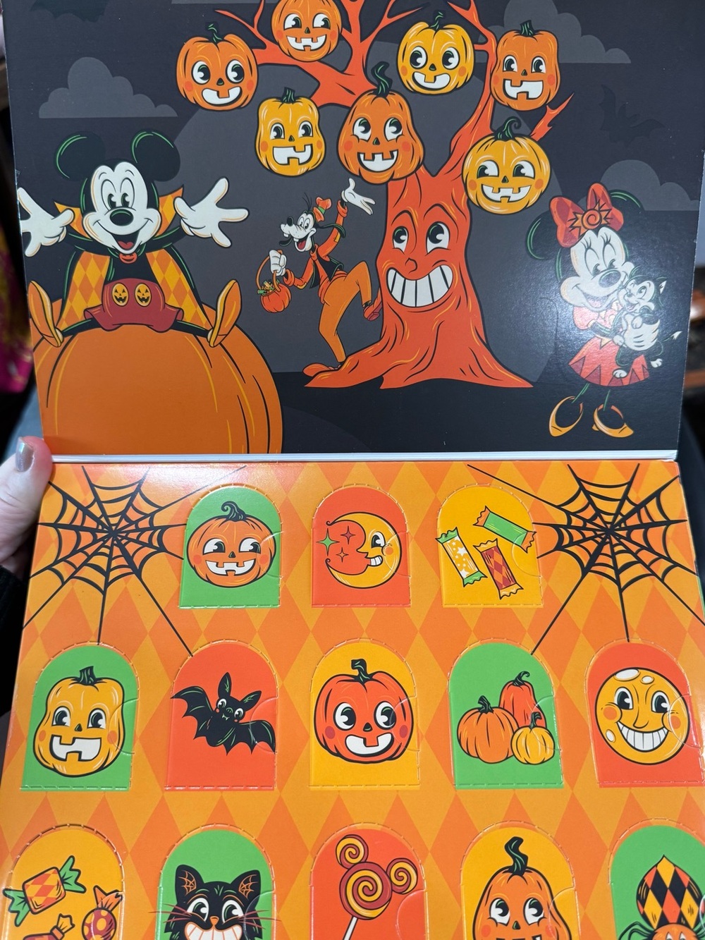 TRICK OR TREAT (13 Total) Event - LOUIS VUITTON